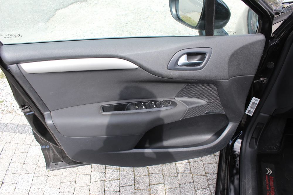 Citroën C4 1.6 VTi Attraction - 17