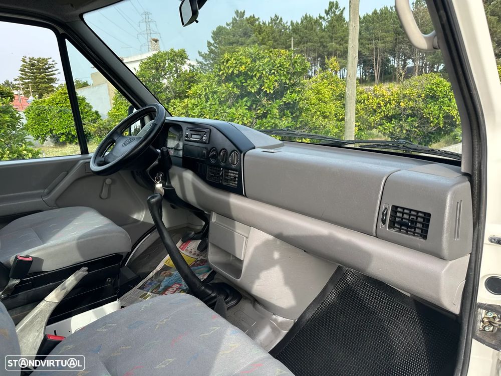 VW LT 35 2.5 TDI 9L/CADEIRA DE RODAS COM PLATAFORMA ELEVATORIA - 37