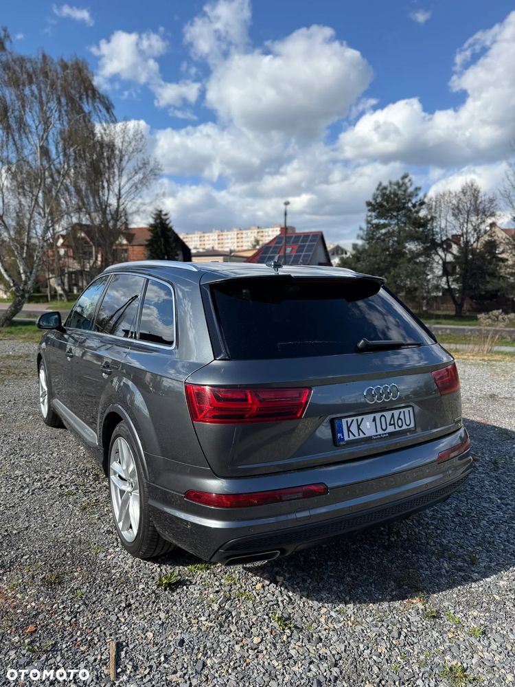 Audi Q7 - 6