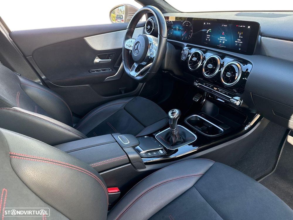 Mercedes-Benz A 180 d AMG Line - 14