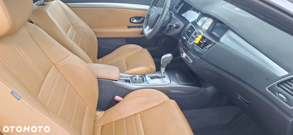Renault Laguna 3.5 V6 Initiale - 12