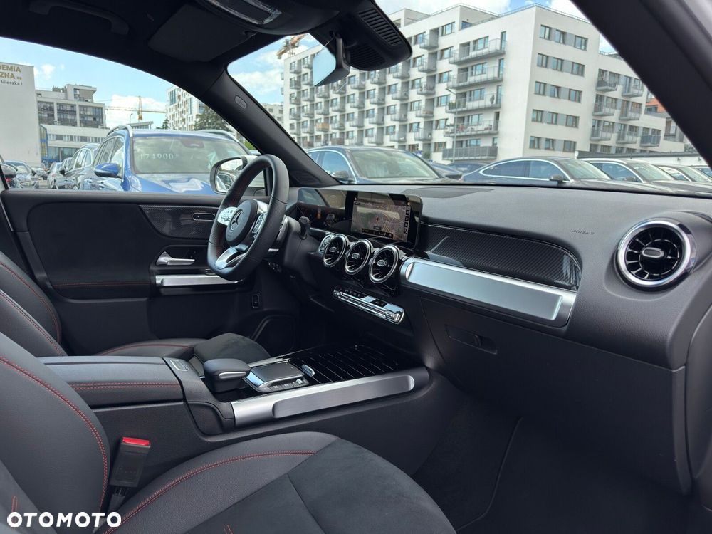 Mercedes-Benz GLB 200 AMG Line 7G-DCT - 23