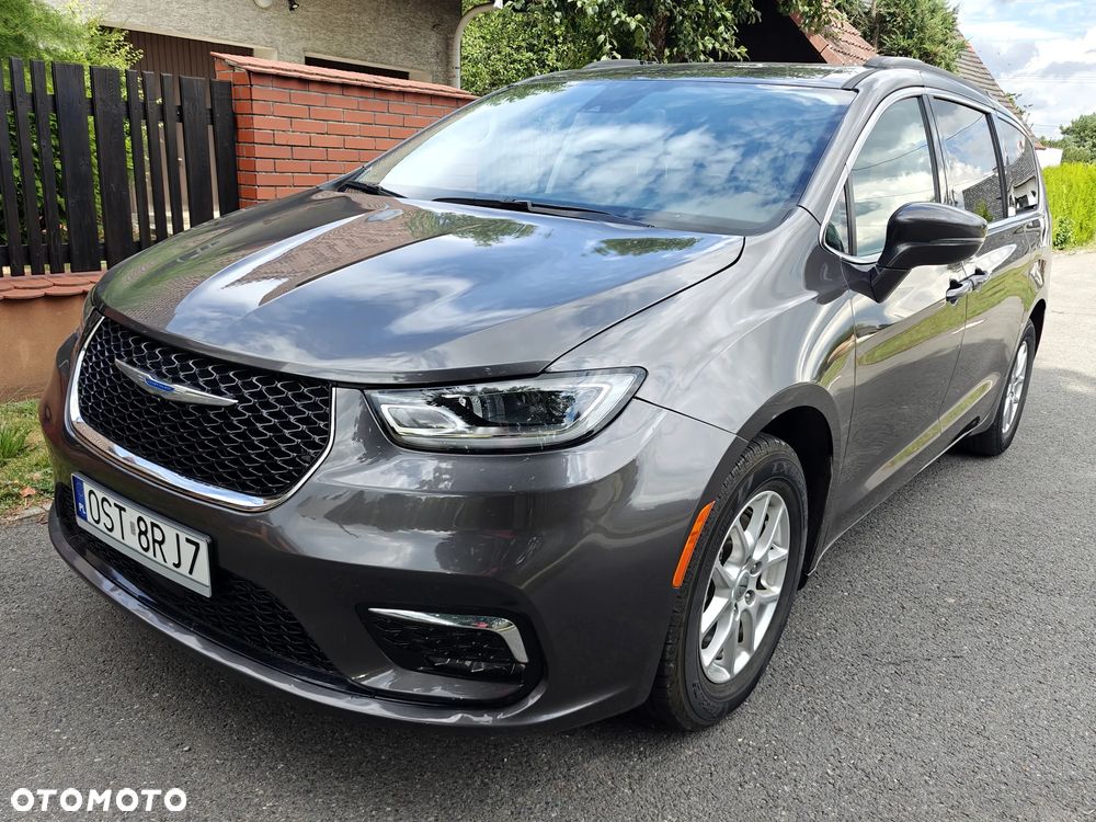 Chrysler Pacifica - 1