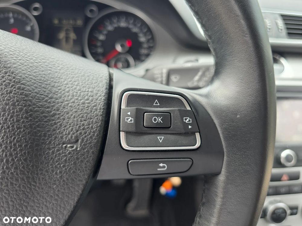 Volkswagen Passat Variant - 28