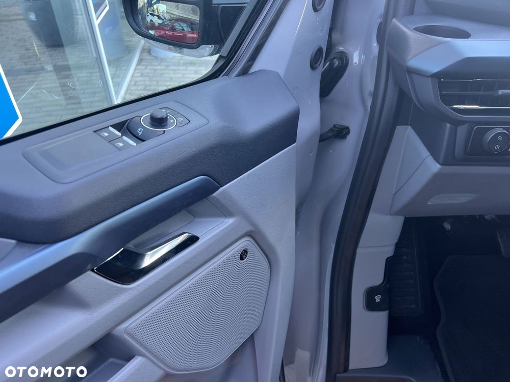 Ford Tourneo Custom - 10