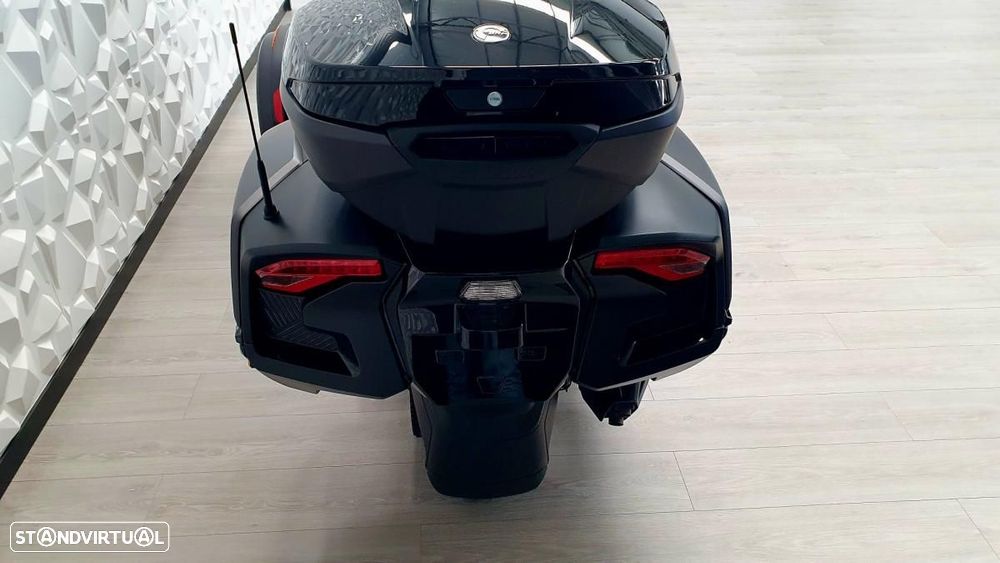 Can-Am Spyder RT Limited - 9
