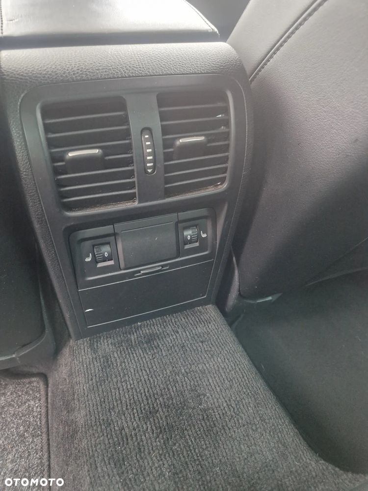 Volkswagen Passat 2.0 TDI 4Mot Highline DSG - 14