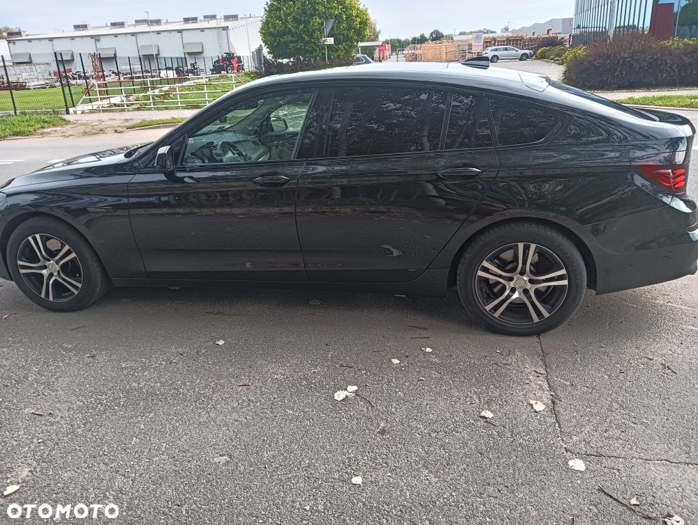 BMW 5GT - 2