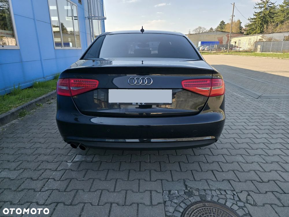 Audi A4 Limousine 2.0 TDI DPF S line Sportpaket - 11