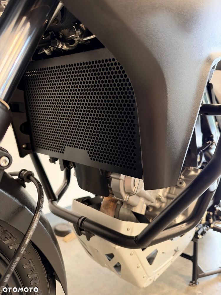 Suzuki V-STROM - 26