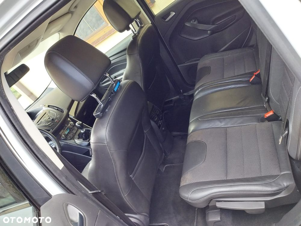 Ford Kuga - 18