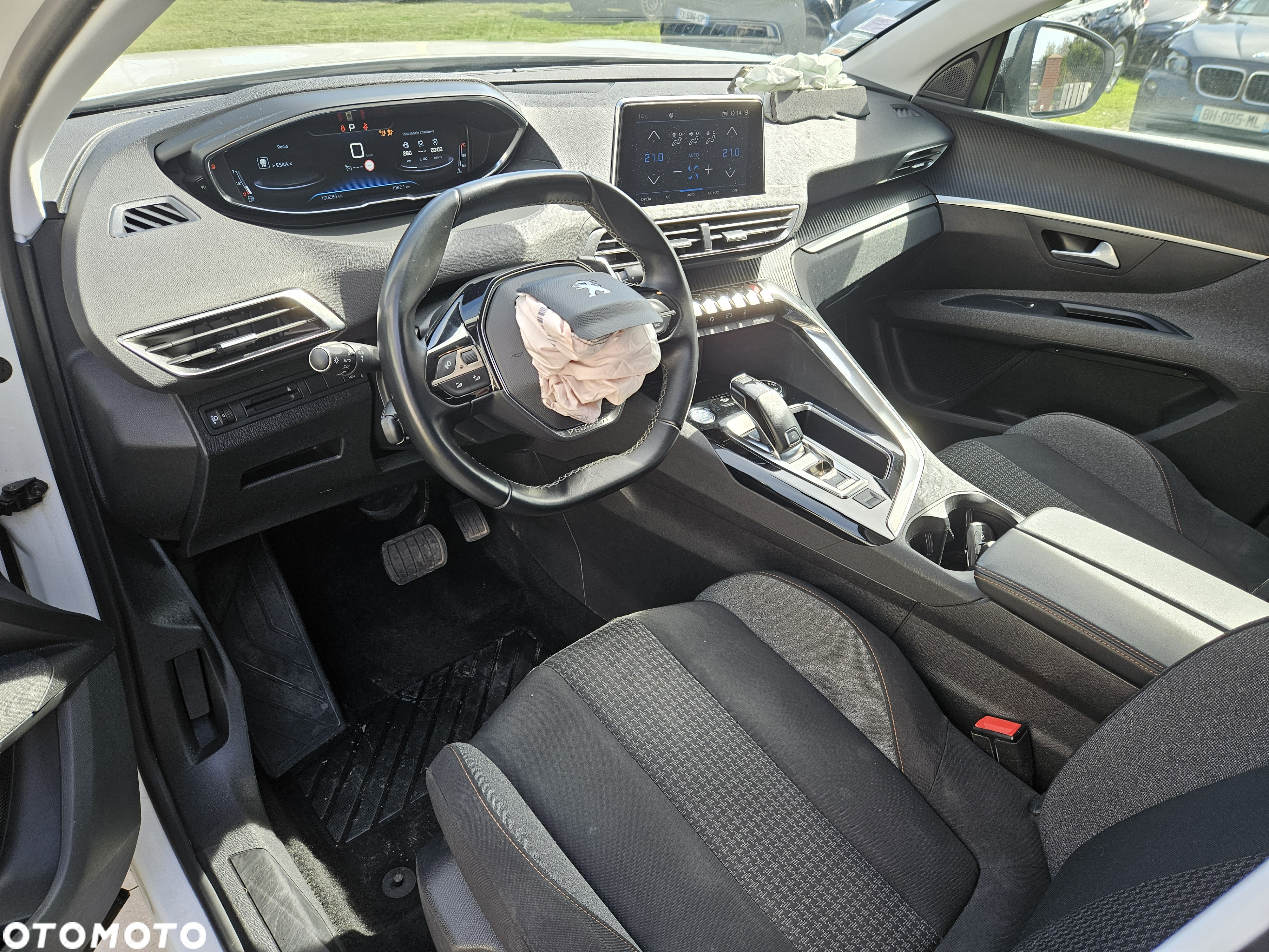 Peugeot 5008 1.5 BlueHDi Active S&S EAT8 - 16