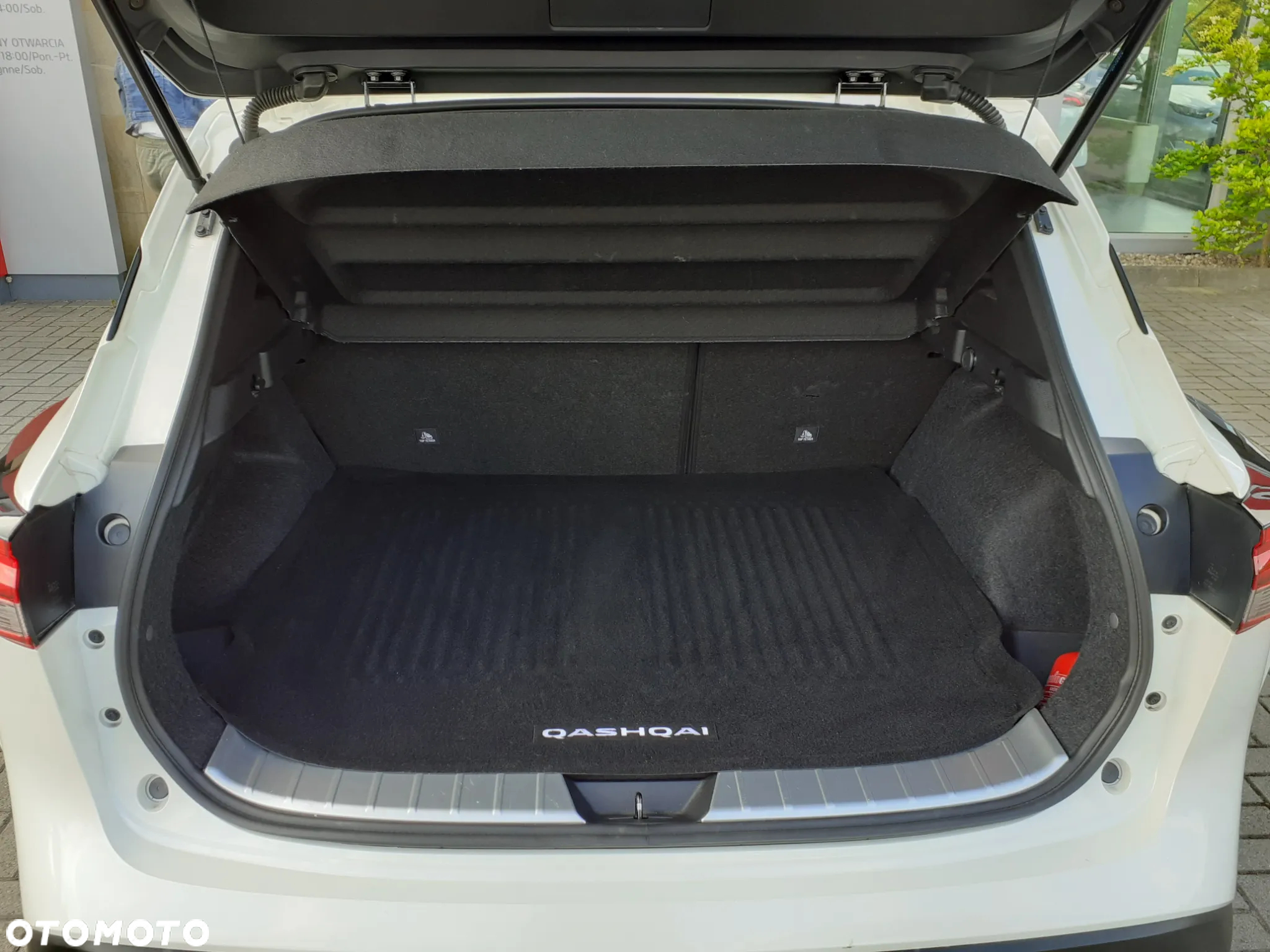 Nissan Qashqai 1.3 DIG-T N-Connecta DCT - 20