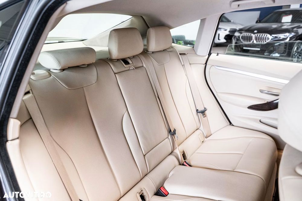BMW Seria 3 318d Aut. - 8