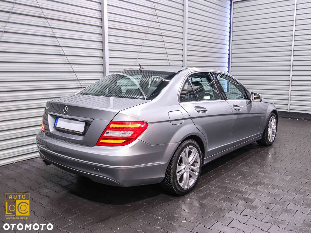 Mercedes-Benz Klasa C 180 CGI BlueEff Avantgarde - 8