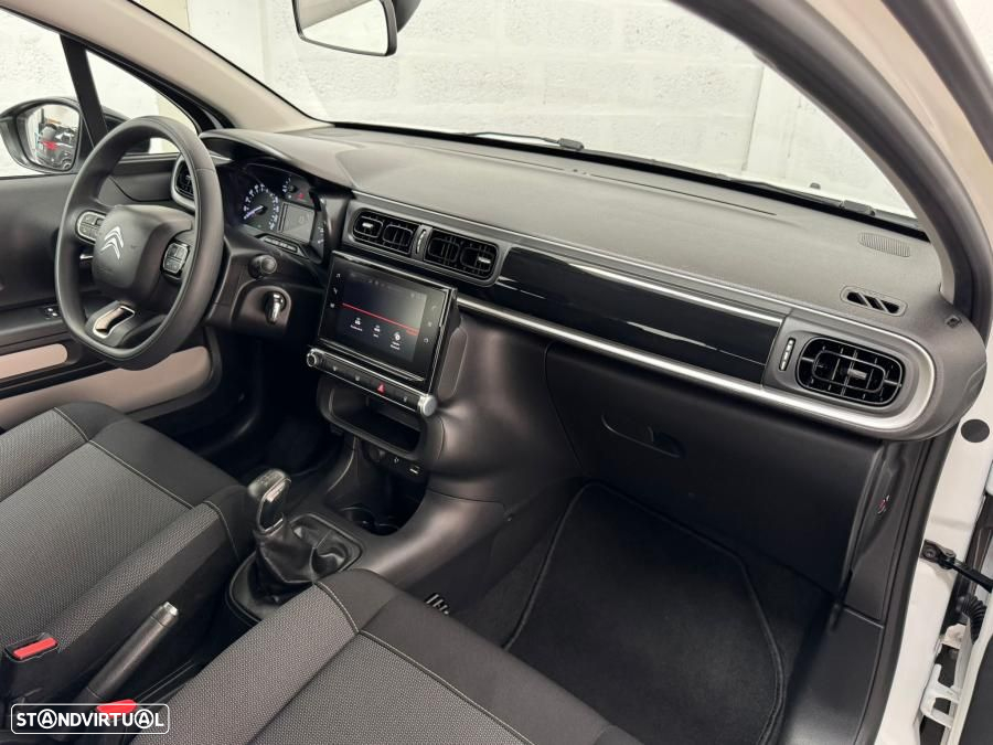 Citroën C3 1.2 PureTech Shine - 32