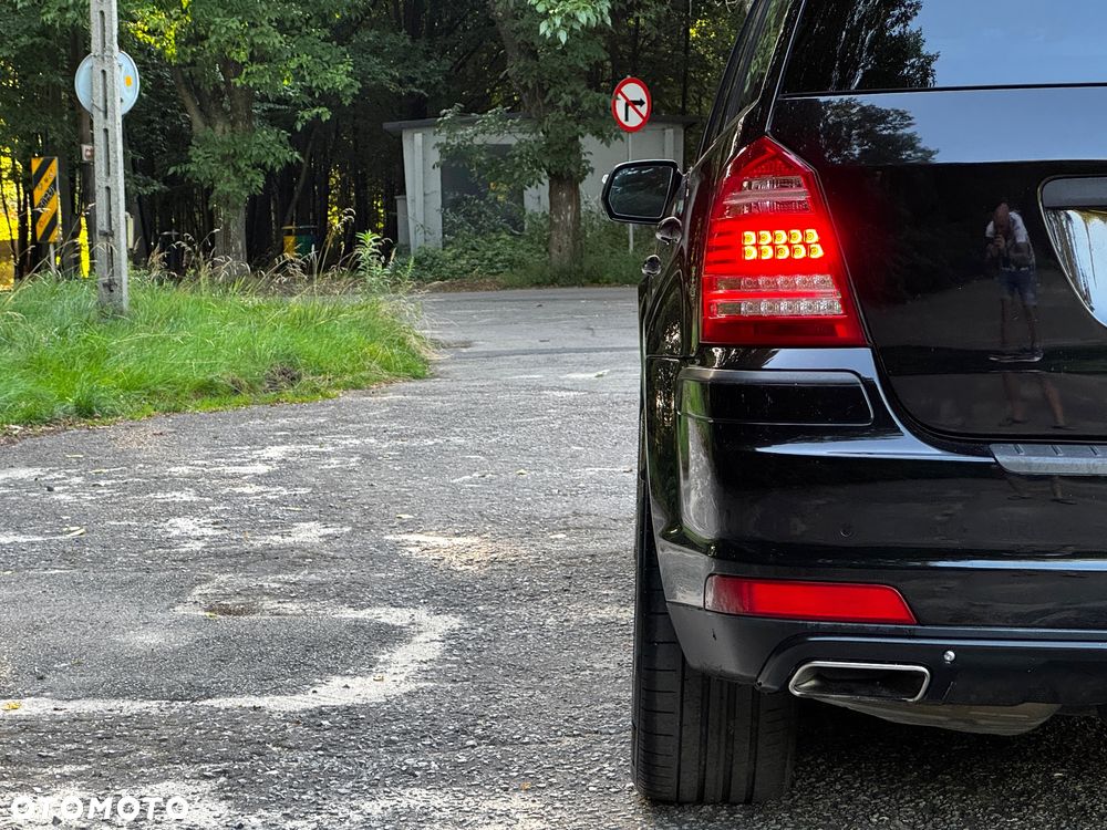 Mercedes-Benz GL 450 - 38