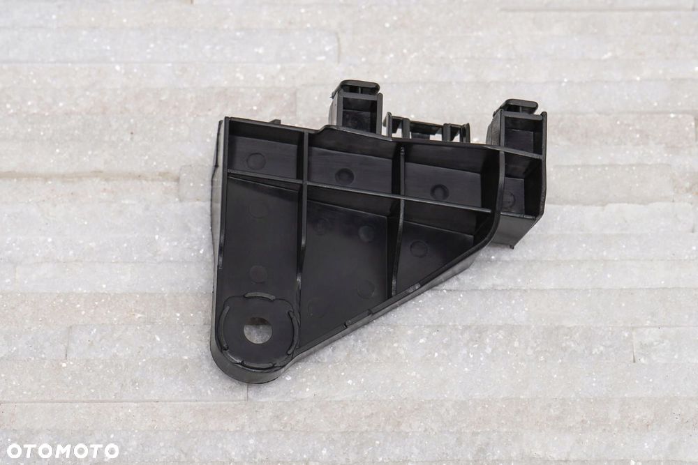 ślizg lewy tył toyota corolla xi e16 2013-19 sedan - 2