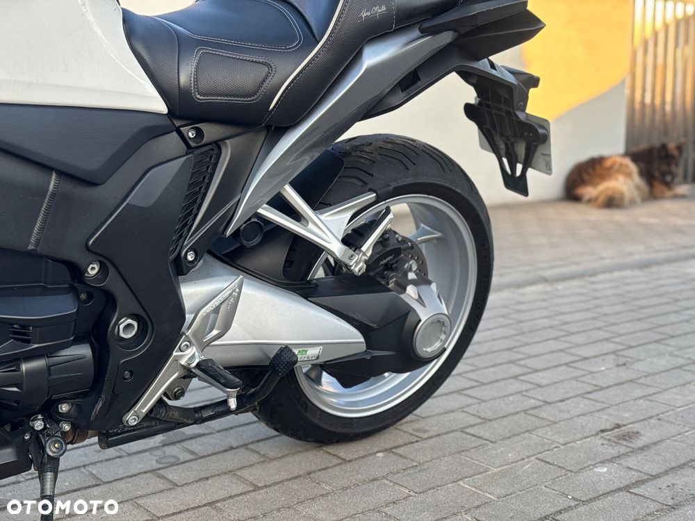 Honda VFR - 5