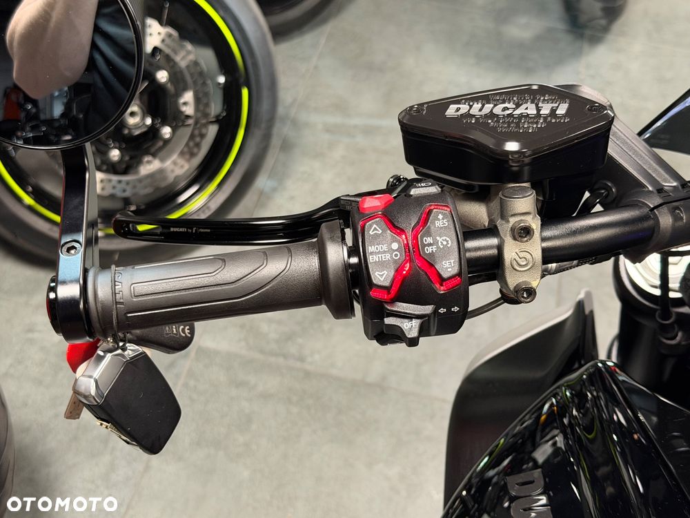 Ducati Diavel - 24