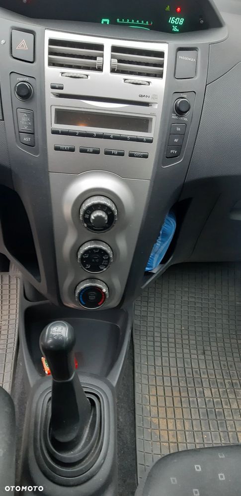 Toyota Yaris 1.0 VVT-i Style - 7