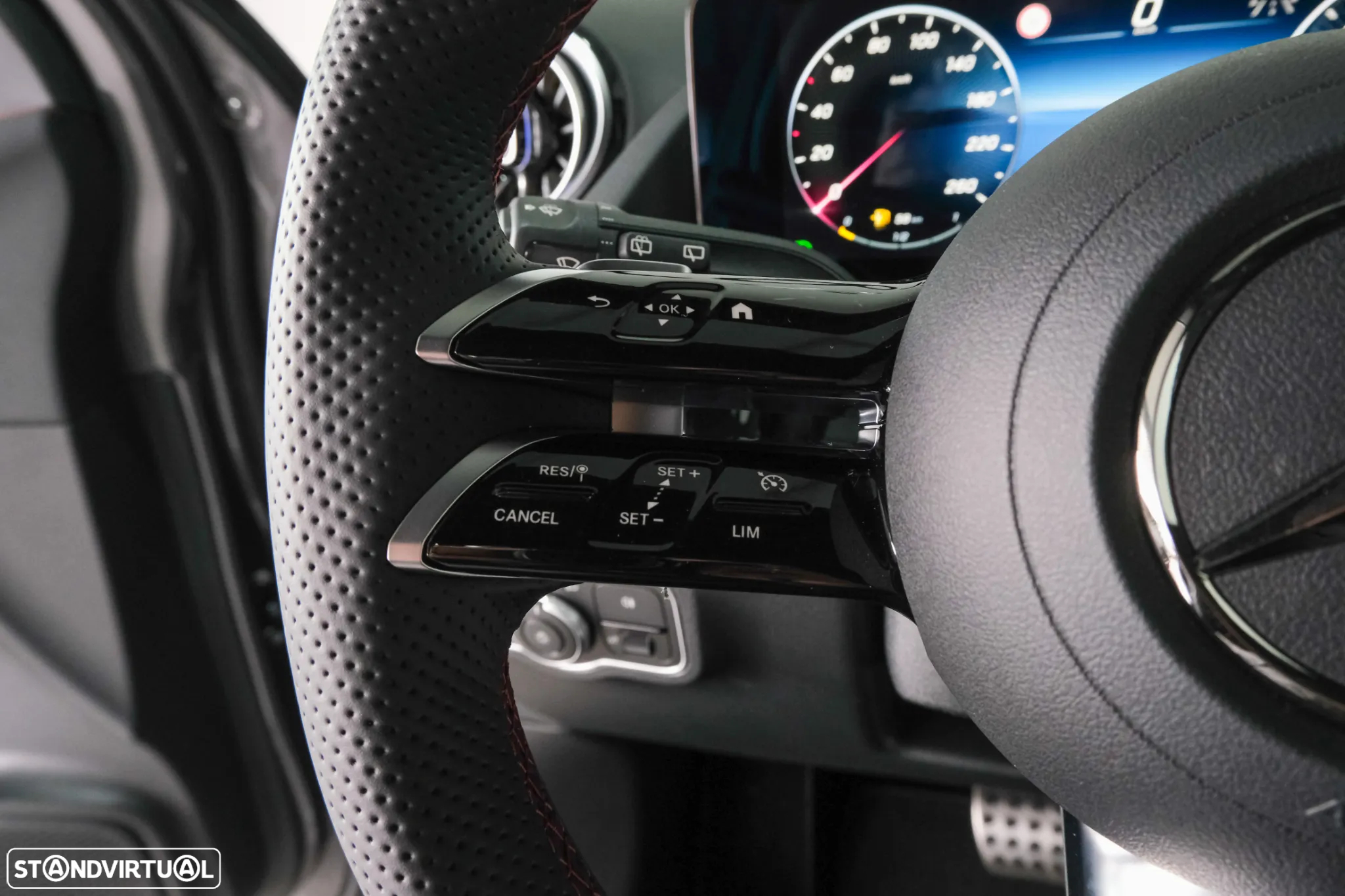 Mercedes-Benz GLA 200 d AMG Line - 31
