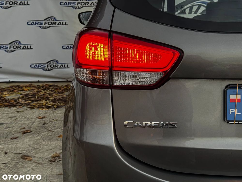 Kia Carens 1.7 CRDi M - 8