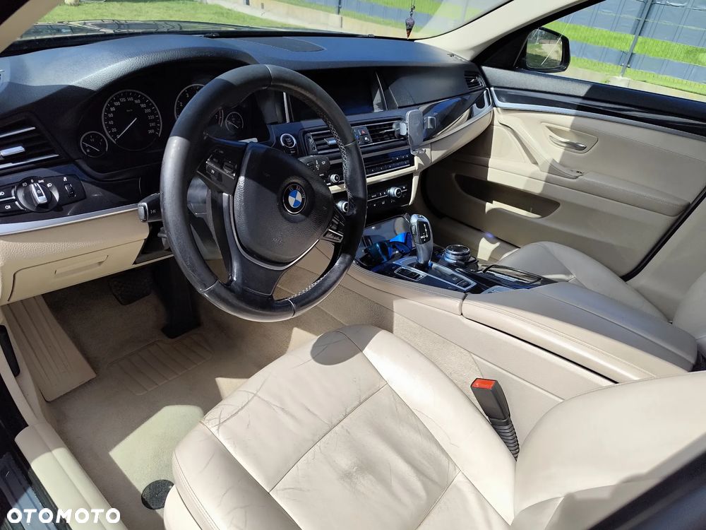 BMW Seria 5 520i Modern Line - 12