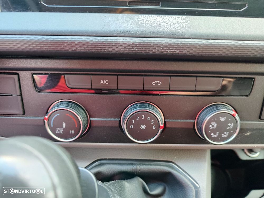 VW Transporter 2.0 TDI Business - 11