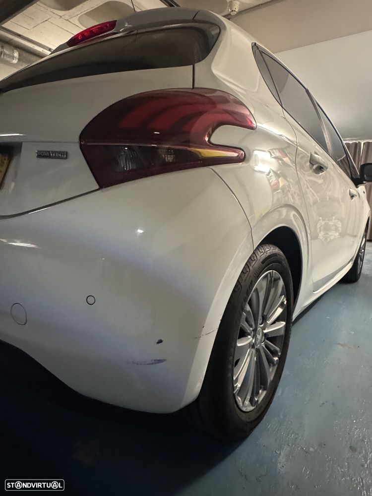 Peugeot 208 1.2 PureTech Access - 12