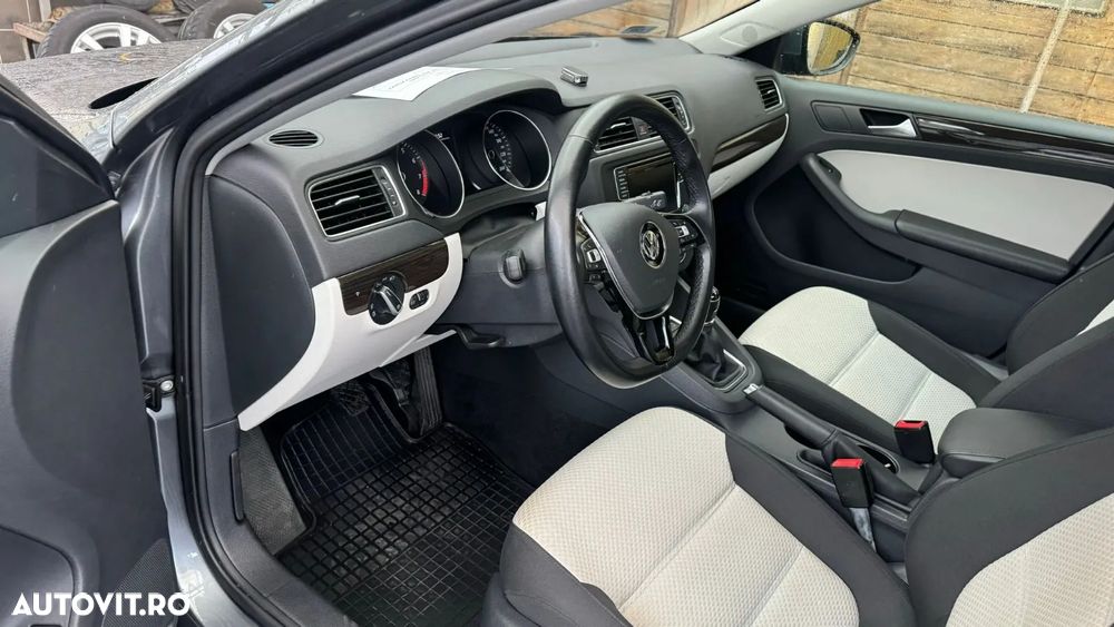 Volkswagen Jetta 1.4 TSI BlueMotion Technology - 6