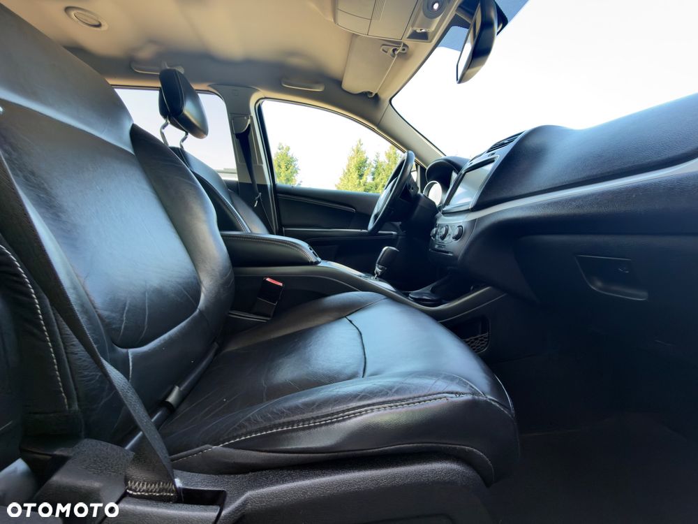 Fiat Freemont 2.0 Multijet 16V DPF Automatik Allrad Black Code - 22