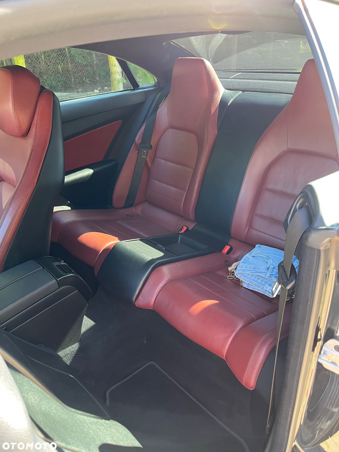 Mercedes-Benz Klasa E 350 CDI DPF Coupe BlueEFFICIENCY 7G-TRONIC Avantgarde - 7