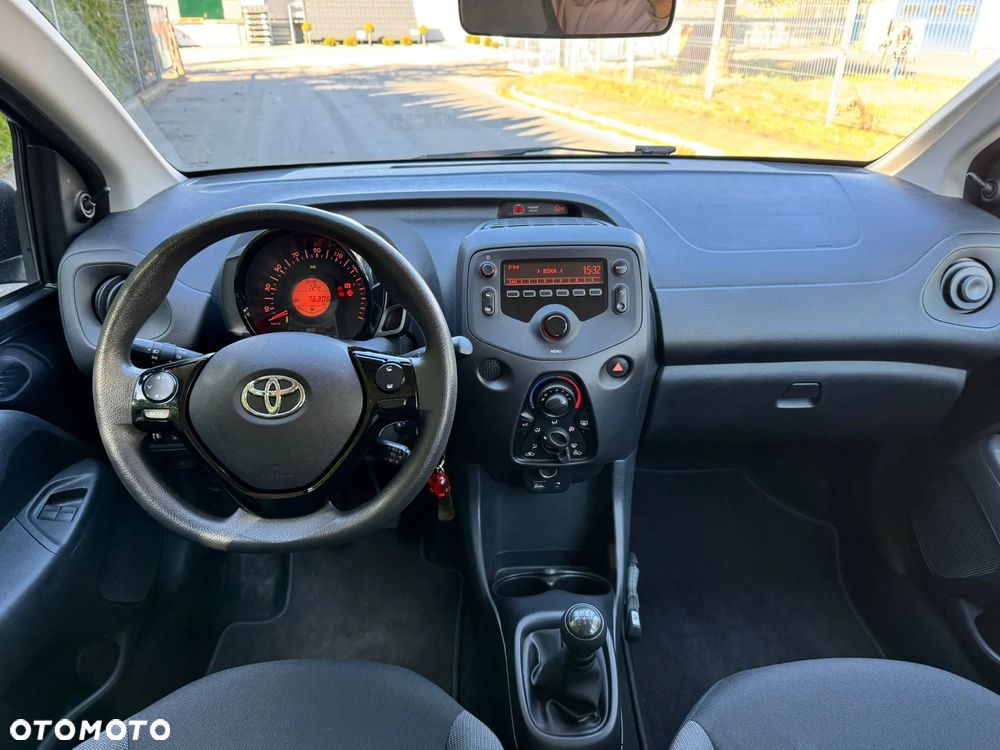 Toyota Aygo x-cite - 11