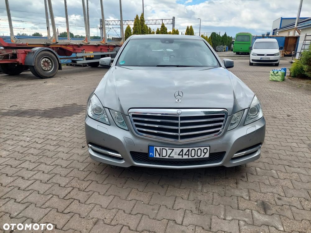 Mercedes-Benz Klasa E 200 CDI DPF BlueEFFICIENCY 7G-TRONIC - 7