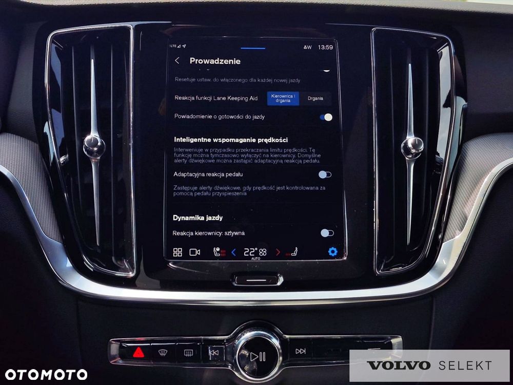 Volvo V60 Cross Country - 24