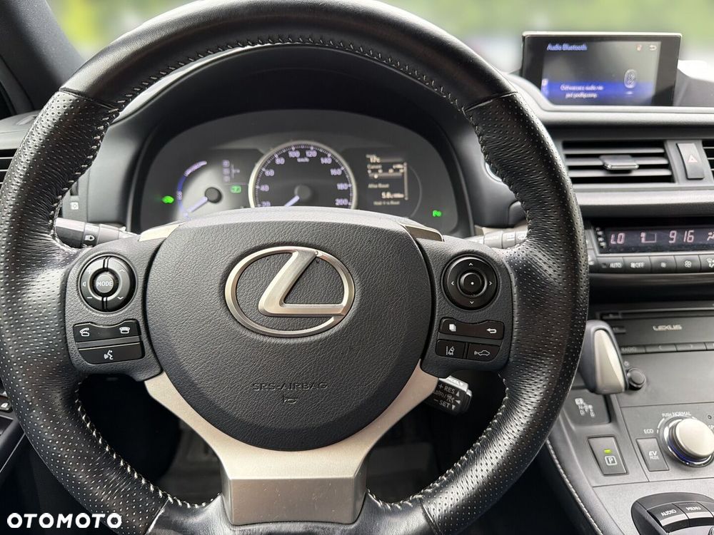Lexus CT 200h F Sport - 22