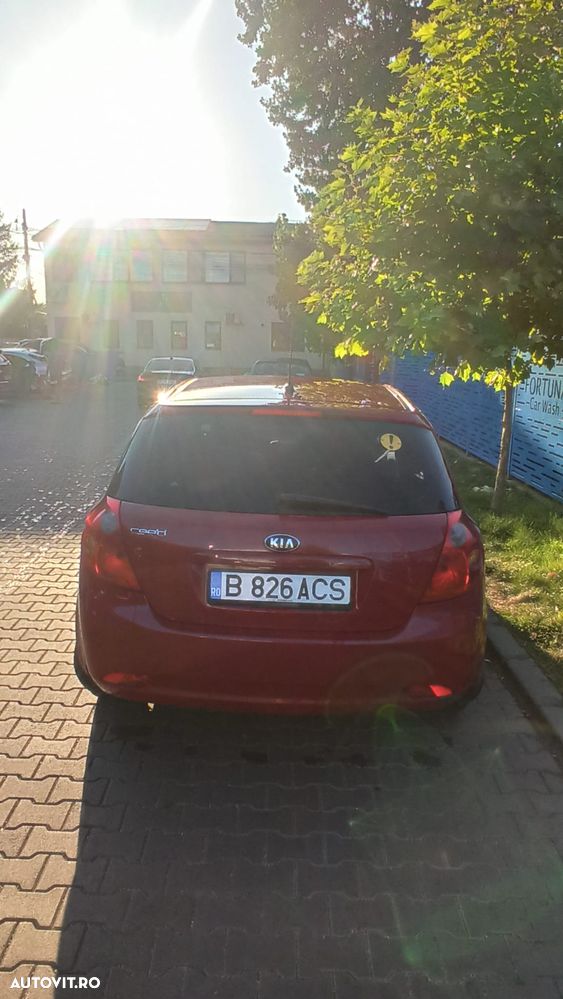 Kia Ceed - 4