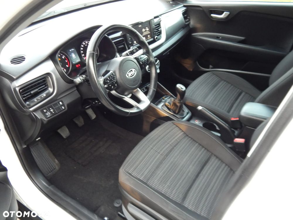 Kia Stonic 1.4 L - 16
