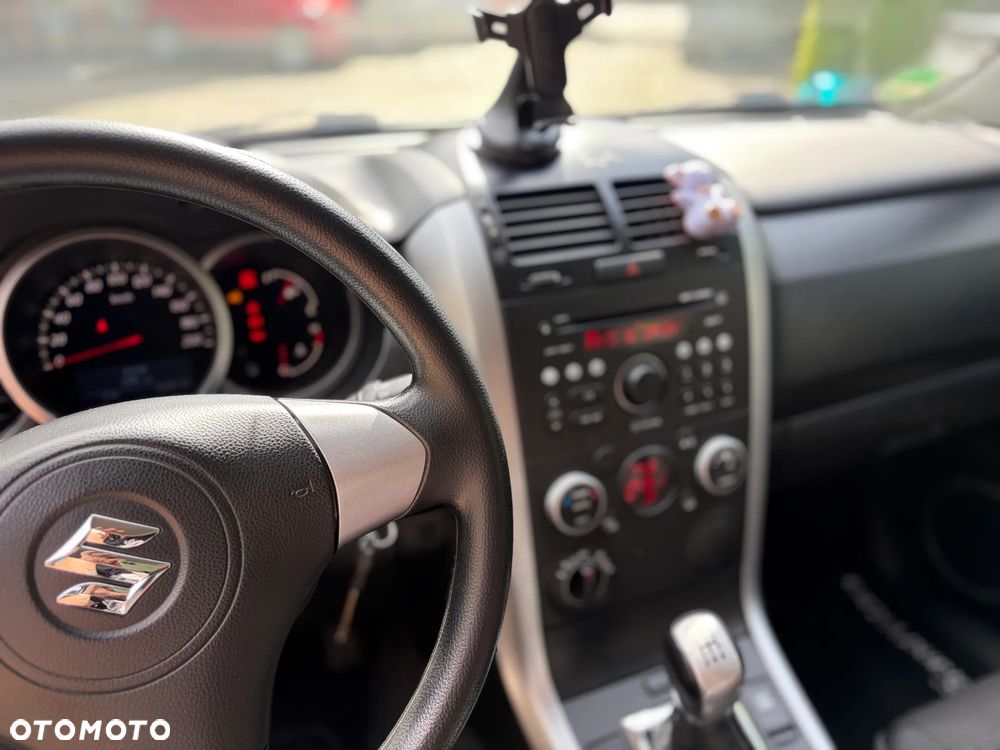 Suzuki Grand Vitara 2.0 - 15