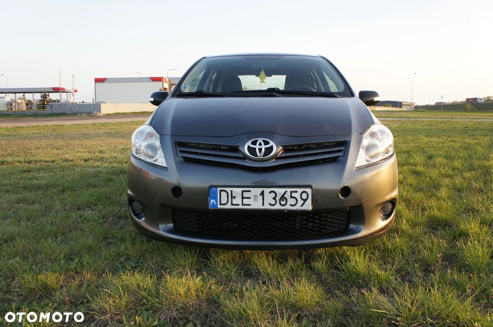 Toyota Auris 1.4 D-4D Premium - 4
