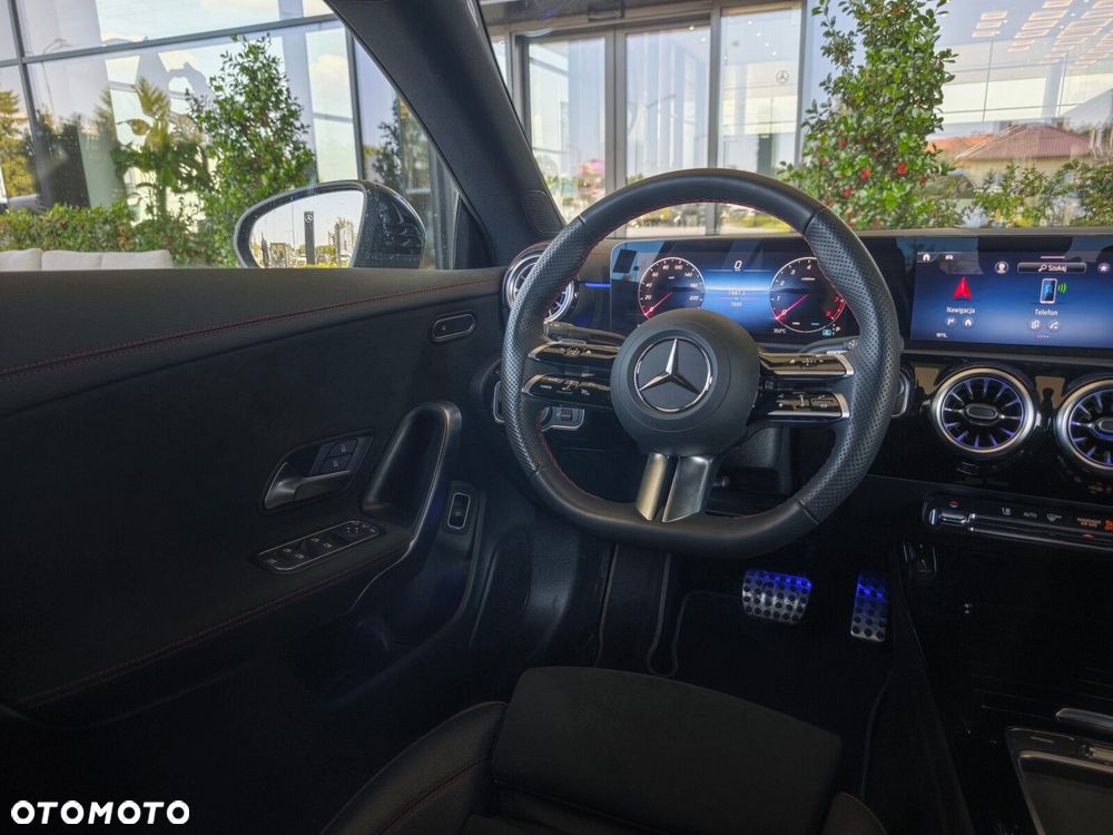 Mercedes-Benz CLA 200 mHEV AMG Line 7G-DCT - 14