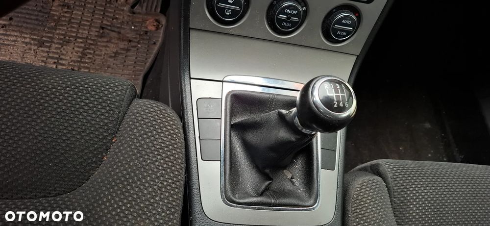 Volkswagen Passat B6 2,0 TDI BKP na części - 12
