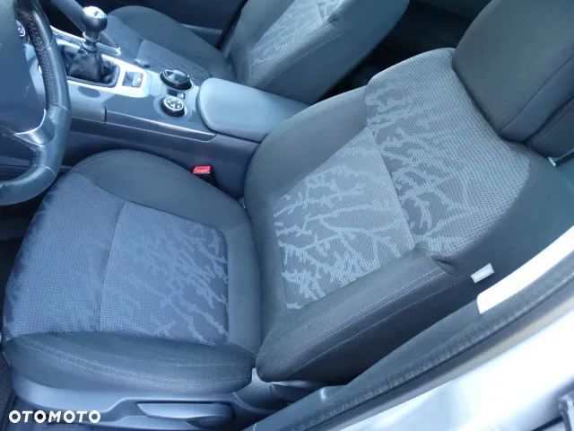 Peugeot 3008 1.6 HDi Premium - 20