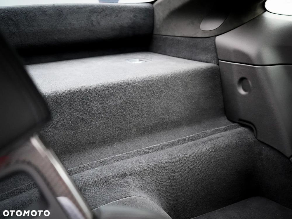 Porsche 911 Carrera GTS - 29