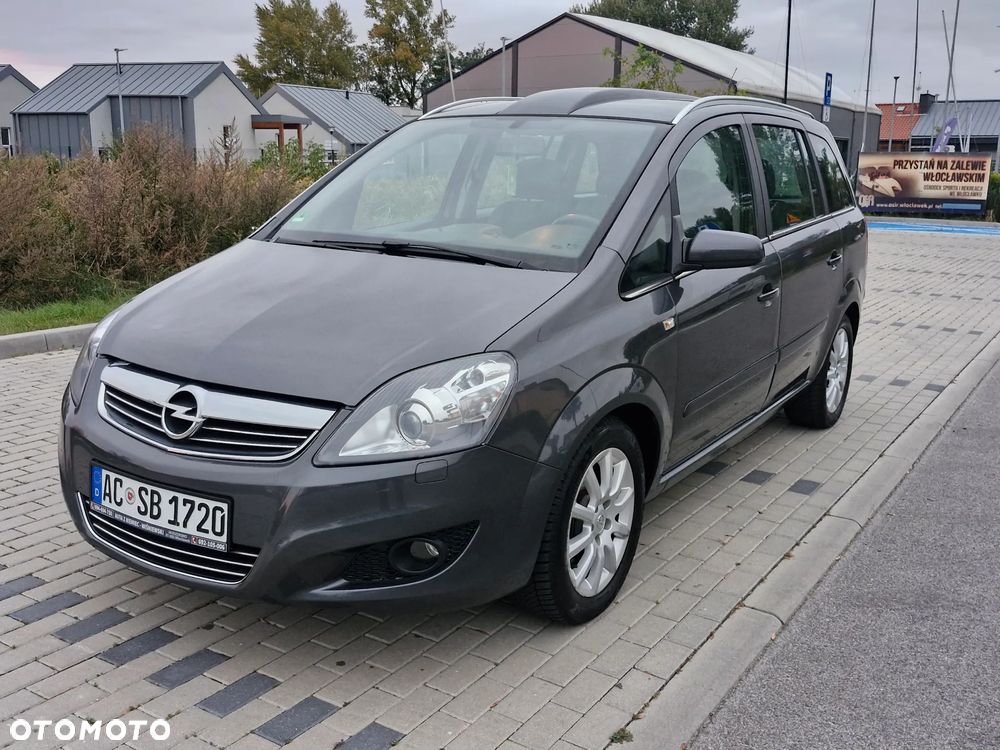Opel Zafira 1.8 Cosmo - 1