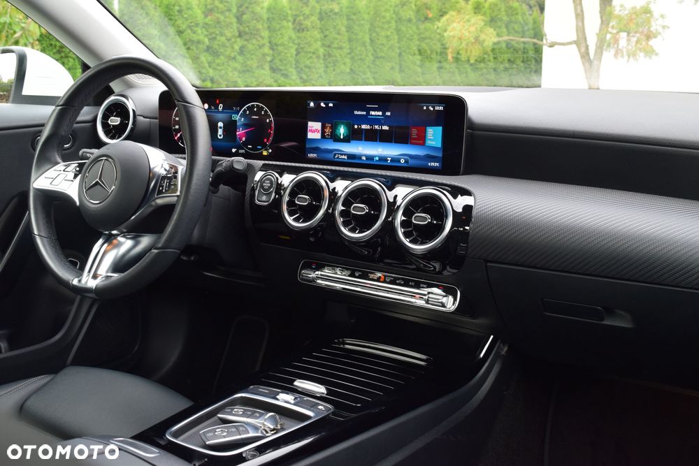 Mercedes-Benz CLA 200 mHEV AMG Line 7G-DCT - 26