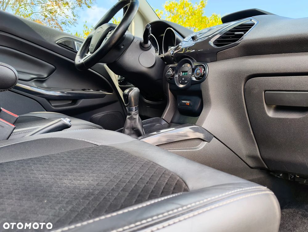 Ford EcoSport 1.5 TDCi TITANIUM - 17