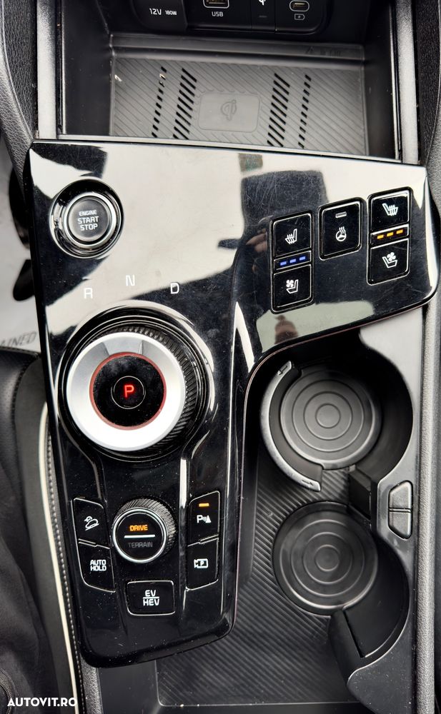 Kia Sportage 1.6 T-GDI PHEV 6AT 4x4 GT Line - 13