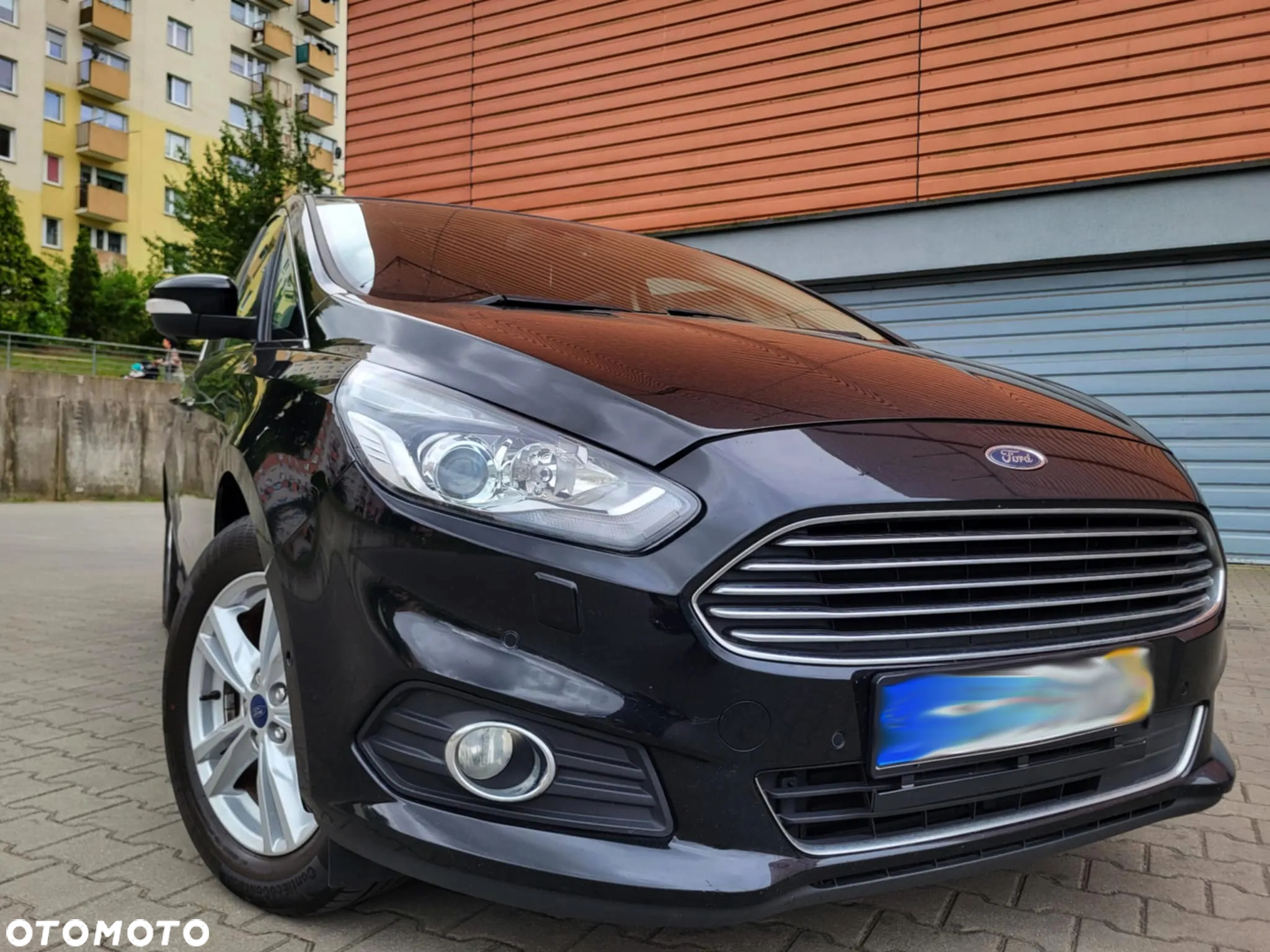 Ford S-Max 2.0 TDCi Titanium PowerShift - 2